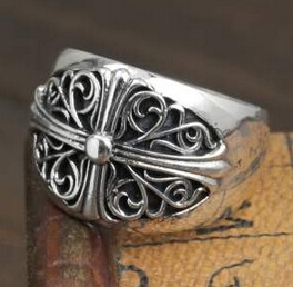魅力的　2020 CHROME HEARTS クロムハーツ 指輪 クロス