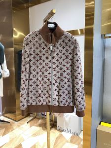 2020秋冬トレンドデザイン　ルイ ヴィトン LOUIS VUITTON　今年注目すべき秋冬ファッション　ハーフコート