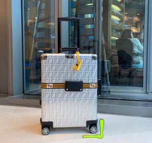 最終価格セール FENDI スーツケース おすすめな大人のトレンド 春夏の流行り2020新品 フェンディ