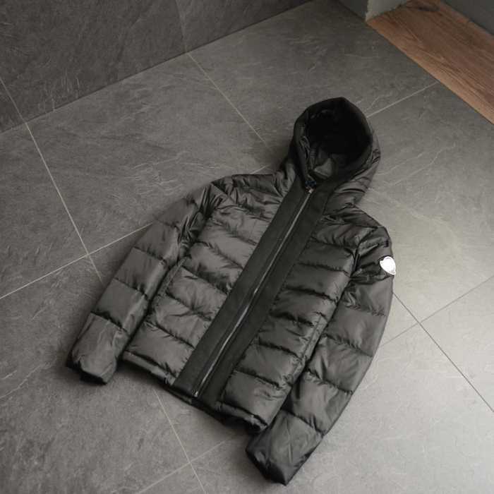 スタイリッシュな印象 2020秋冬 モンクレールMONCLER ベスト ダウンジャケット厳しい寒さに耐える