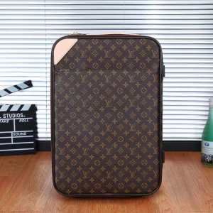 ルイ ヴィトン LOUIS VUITTON 2020春夏の大注目トレンド スーツケース 手持ち在庫あり海外セレブ愛用