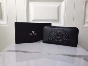 今季トレンドの限定アイテム ヴェルサーチVERSACE 財布 2020夏ファション新品