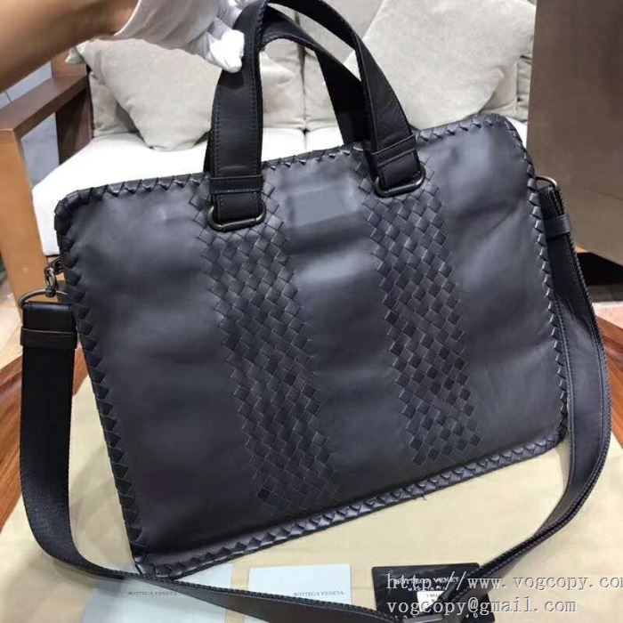 2020年春夏流行ファッション 大人の可愛さを引き立て ボッテガ ヴェネタ BOTTEGA VENETA ビジネスバッグ