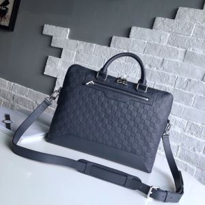 ショルダーバッグ 価格も嬉しいアイテム ルイ ヴィトン LOUIS VUITTON 通勤通学どちらでも使え