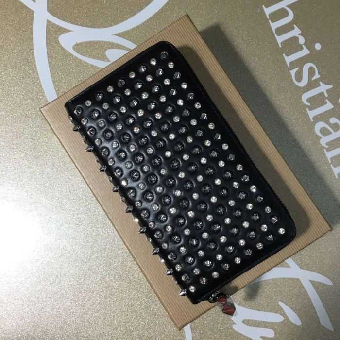 ポップ 2020秋冬 クリスチャンルブタンChristian Louboutin 財布