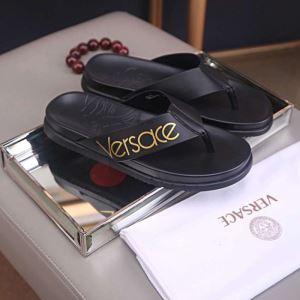 ヴェルサーチVERSACE 2色可選 今旬のシルエットバランス サンダル肌触りの...