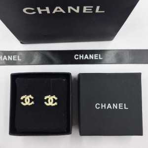 シャネル CHANEL デザイン抜群のアイテム ピアス ぜひ今年のトレンドをチェック 2020年春夏流行ファッション