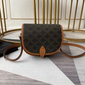 有名ブランドです セリーヌ CELINE 着こなしを楽しむ レディースバッグ 限定品が登場