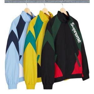 今なお素敵なアイテムだ シュプリーム 3色可選 大幅割引価格 SUPREME ハーフコート 今年の春トレンド