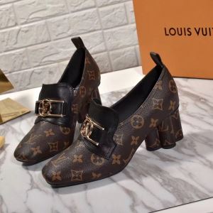 20202020秋冬流行色紹介 ルイ ヴィトン最新秋冬トレンドをチェック LOUIS VUITTON ハイヒール 秋冬流行りファション
