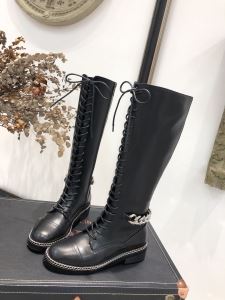 とにかく完璧ブランド新作 ジバンシー 秋服コーデ2020年版 GIVENCHY レザーブーツ 大胆なチェックの人気トレンド