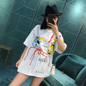 PRADA プラダ 半袖Tシャツ 大人カジュアル夏ファッション2020 夏気分U...