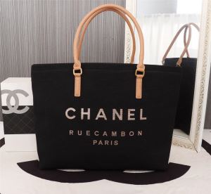 レディースバッグ ぜひ今年のトレンドをチェック シャネル2020年春夏流行ファッション CHANEL デザイン抜群のアイテム 2色選択可