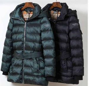 秋冬もちろん主役級 バーバリー BURBERRY 大人かわいい秋冬コーデを楽しみ 2色可選 ダウンジャケット 2020秋のファッショントレンドはこれ