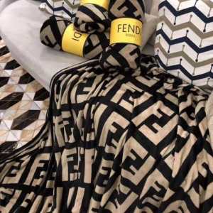 超極細繊維を使用した美品 ブランケット フェンディ FENDI お肌の敏感な方におすすめ2020春夏は人気定番
