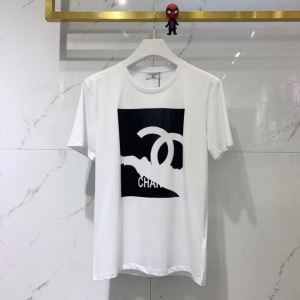 累積売上総額第１位 2色可選 半袖Tシャツ 絶対に見逃せない シャネル CHANEL 20SS☆送料込