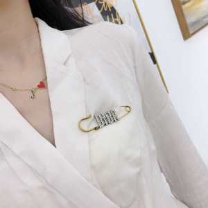 ブローチ 2020年SSトレンド新品登場 春夏ファショントレンドアイテム ディオール DIOR