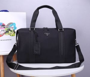 本当に嬉しいアイテム プラダ PRADA スーツケース 差をつけたい人にもおすすめ