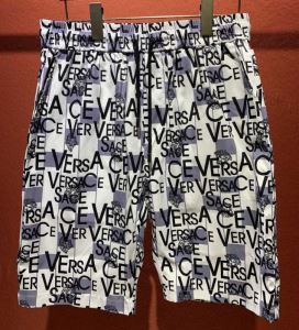 ヴェルサーチ手の届くプライスが魅力的 VERSACE 20SSトレンド ショートパンツ