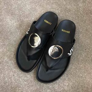 2色可選 ぜひ今年のトレンドをチェック サンダル 2020年春夏流行ファッション ヴェルサーチVERSACE