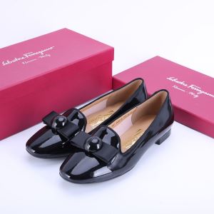 サルヴァトーレフェラガモ FERRAGAMO ローファー 3色可選 今季は特に注目ファション 2020年春夏シーズンの人気