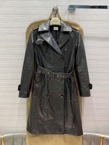 【2020秋冬】今きてる最先端ブランド バーバリー BURBERRY 人気ブランドの新作秋冬トレンド パーカー 現在流行中のおすすめ人気