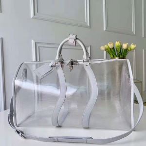 季節感をプラス人気商品 ルイ ヴィトン LOUIS VUITTON 今から夏まで活躍する 大人のこなれた着こなし レディースバッグ 大人の余裕が漂う