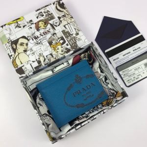2020春夏人気トレンドアイテム 大人可愛いスタイル プラダ PRADA 財布 2色可選
