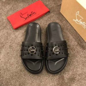 2020春夏トレンドアイテム Christian Louboutinファッション...