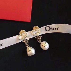 20SS☆送料込 ディオール DIOR 大幅割引価格 ピアス どのアイテムも手頃な価格で