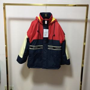シャネル 2020秋、イチオシ上品 CHANEL おしゃれさんはいち早く取り フード付きコート 新作アイテムが今年流